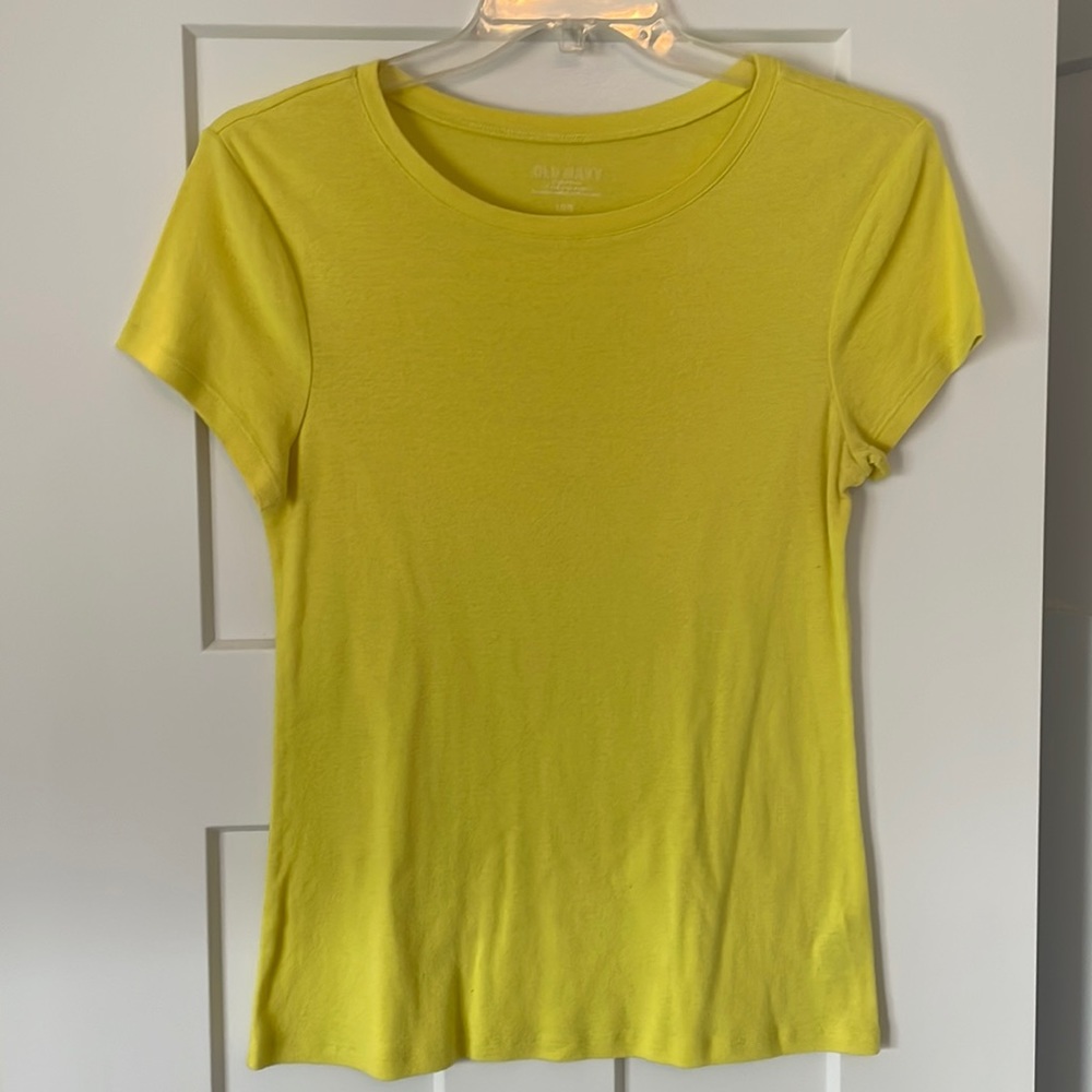 Old Navy Bundle of T Shirts